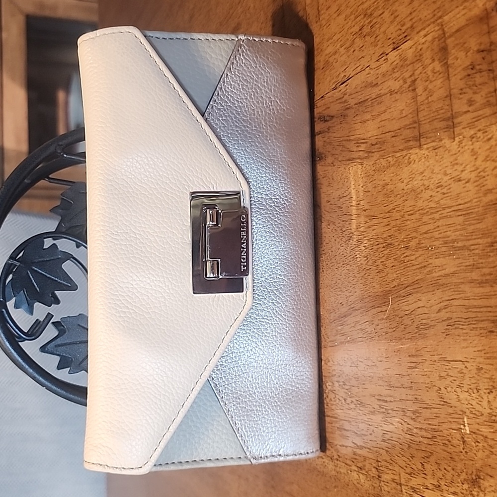 Tignanello envelope style long wallet, nwot